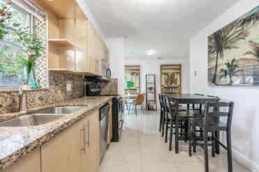 Cozy Home for Groups or Families