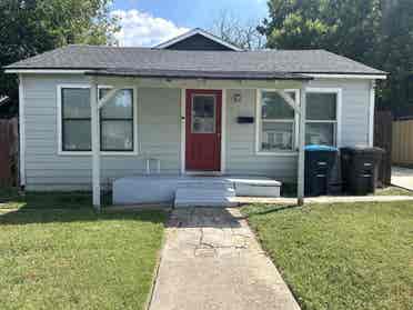 2 bedroom available for rent