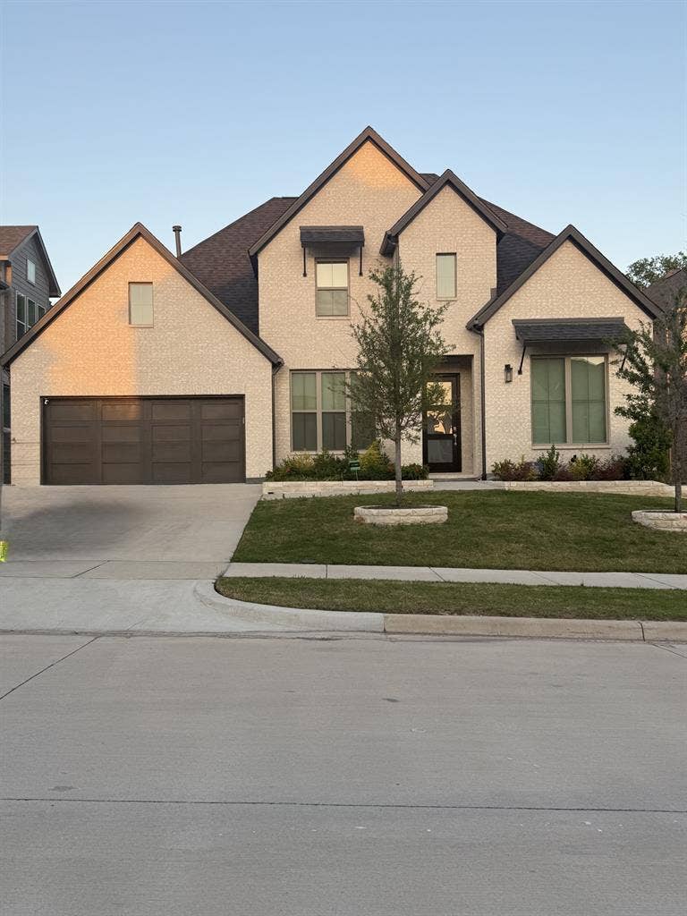 Fully
Furnished New house for Rent