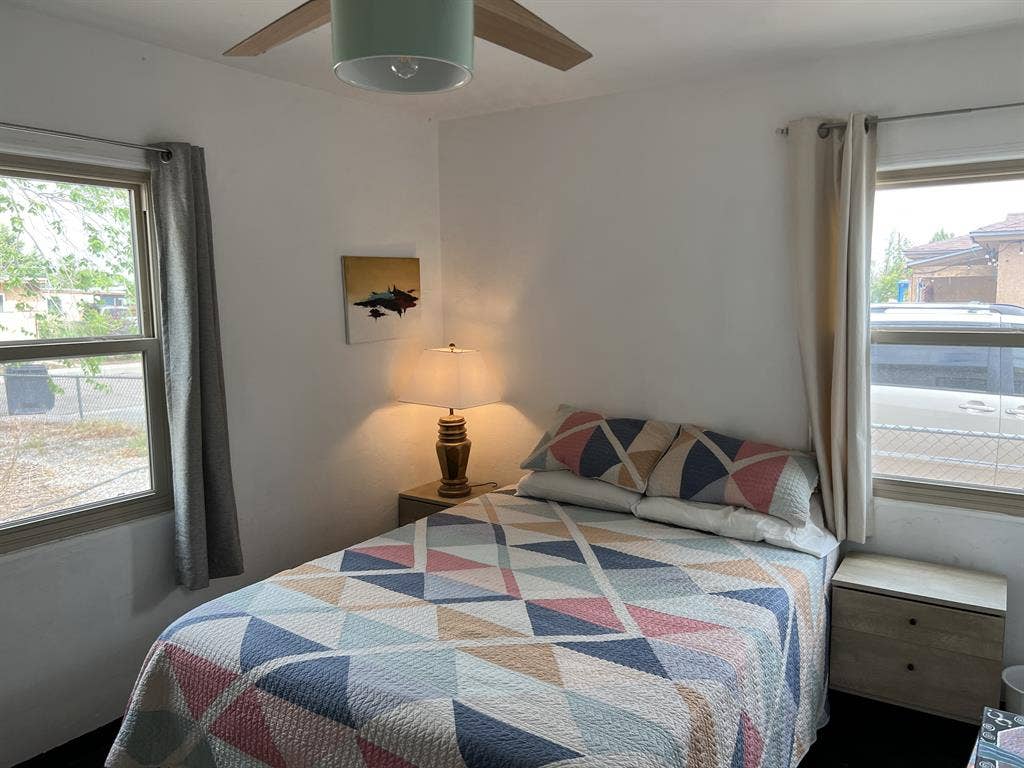 Room nr UNM & Mall