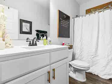 Room for rent with bathroom