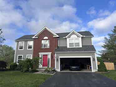 4 bedroom home with fenced in yard