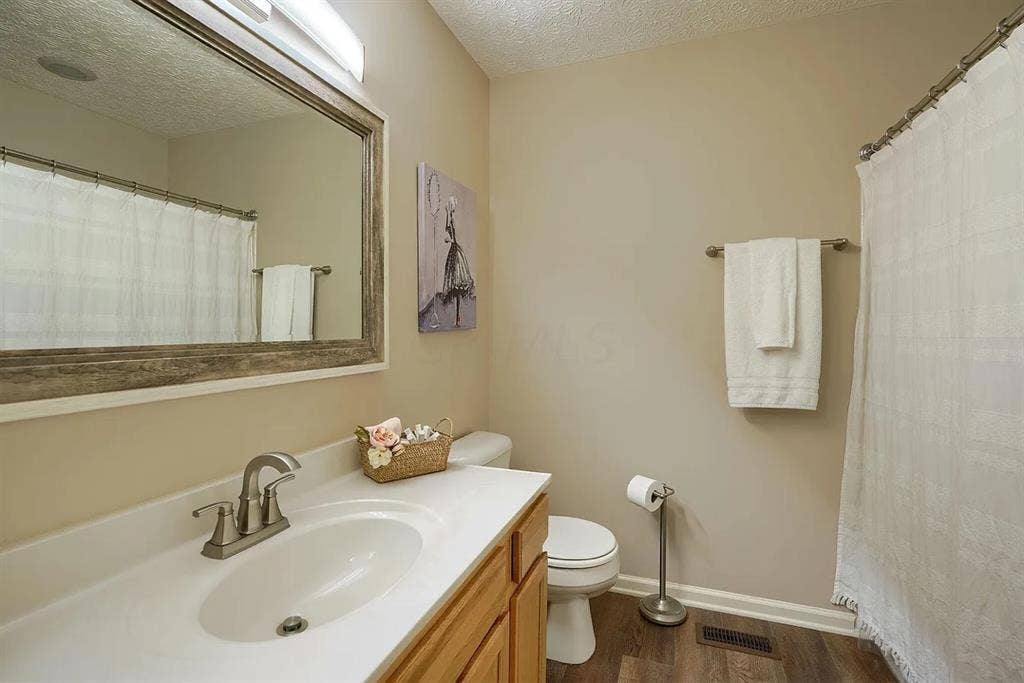 4 bedroom home with fenced in yard