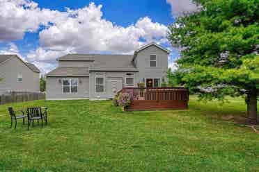 4 bedroom home with fenced in yard
