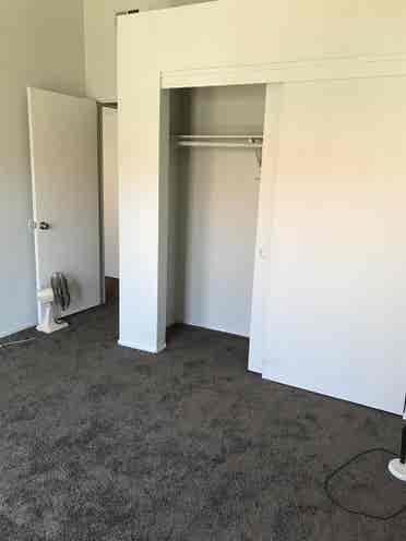 ROOM FOR RENT CLOSE TO BEACH