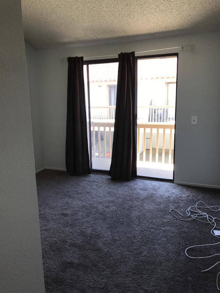 ROOM FOR RENT CLOSE TO BEACH