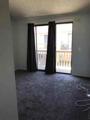 ROOM FOR RENT CLOSE TO BEACH