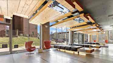Room for students/professsionals