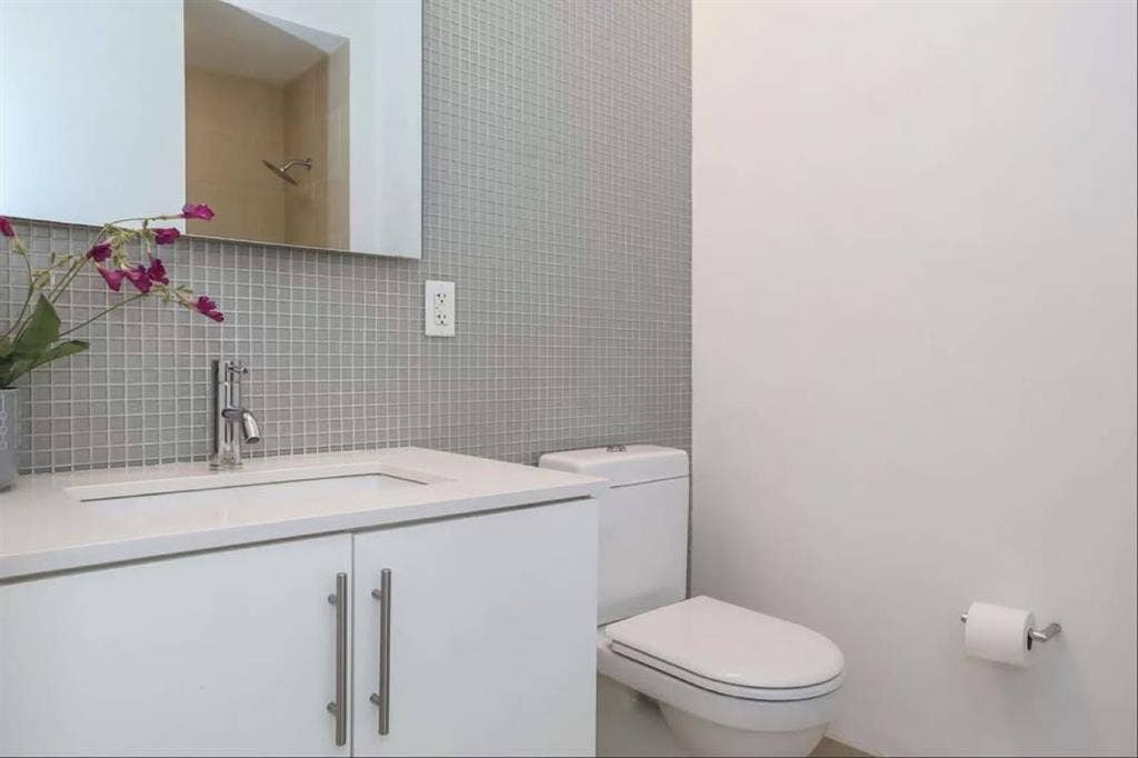 Room for students/professsionals