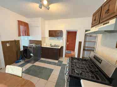 Room in 2BR – Move in May