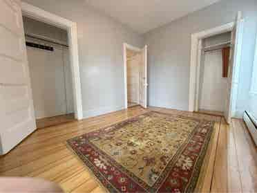 Room in 2BR – Move in May
