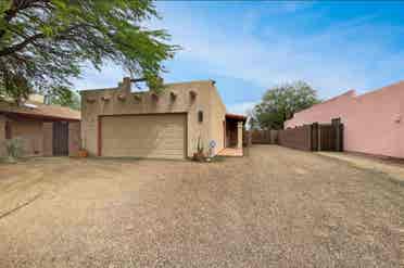 Cool two bedroom house in Tucsonn