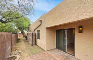 Cool two bedroom house in Tucsonn