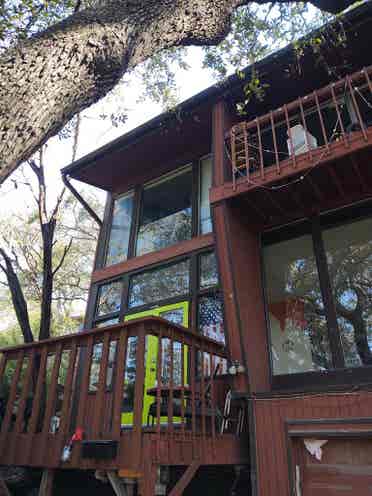Room Across St of Barton Springs