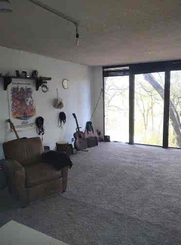 Room Across St of Barton Springs