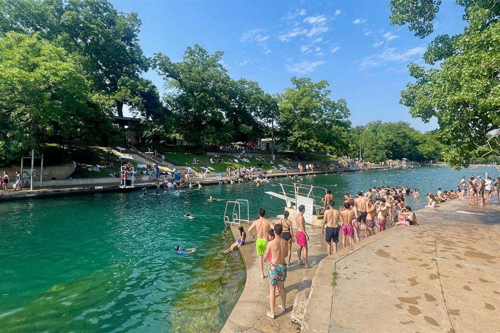 Room Across St of Barton Springs