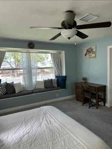 Bright & Peaceful room very cozy