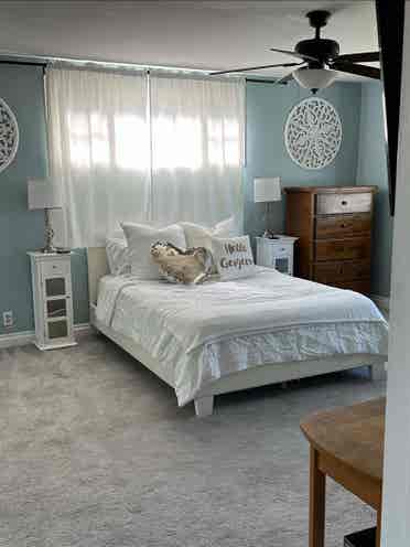 Bright & Peaceful room very cozy