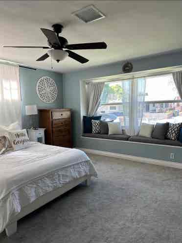 Bright & Peaceful room very cozy
