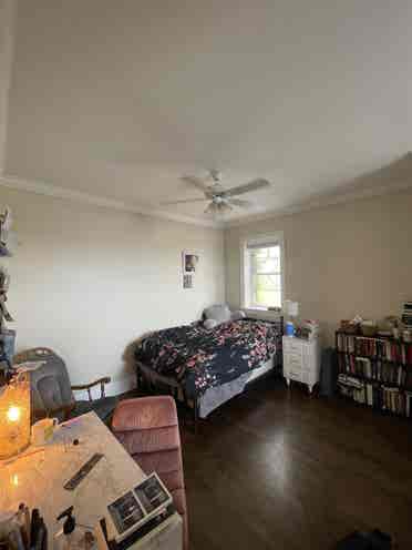 Hyde Park Room for Rent