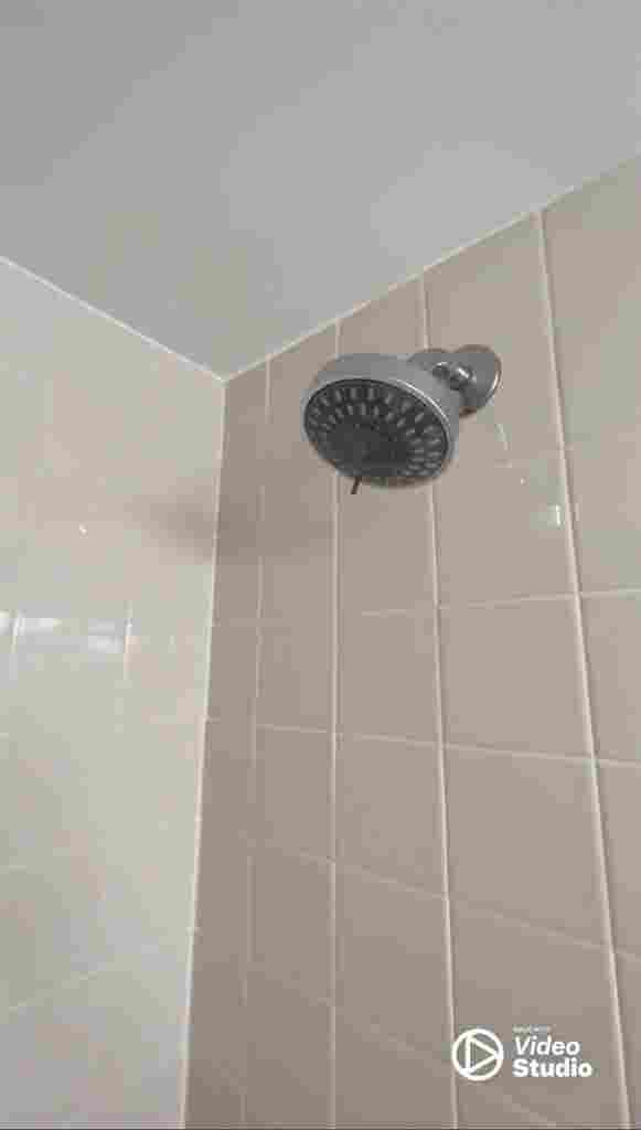 Priv.Bath!! All Included Wmn Only