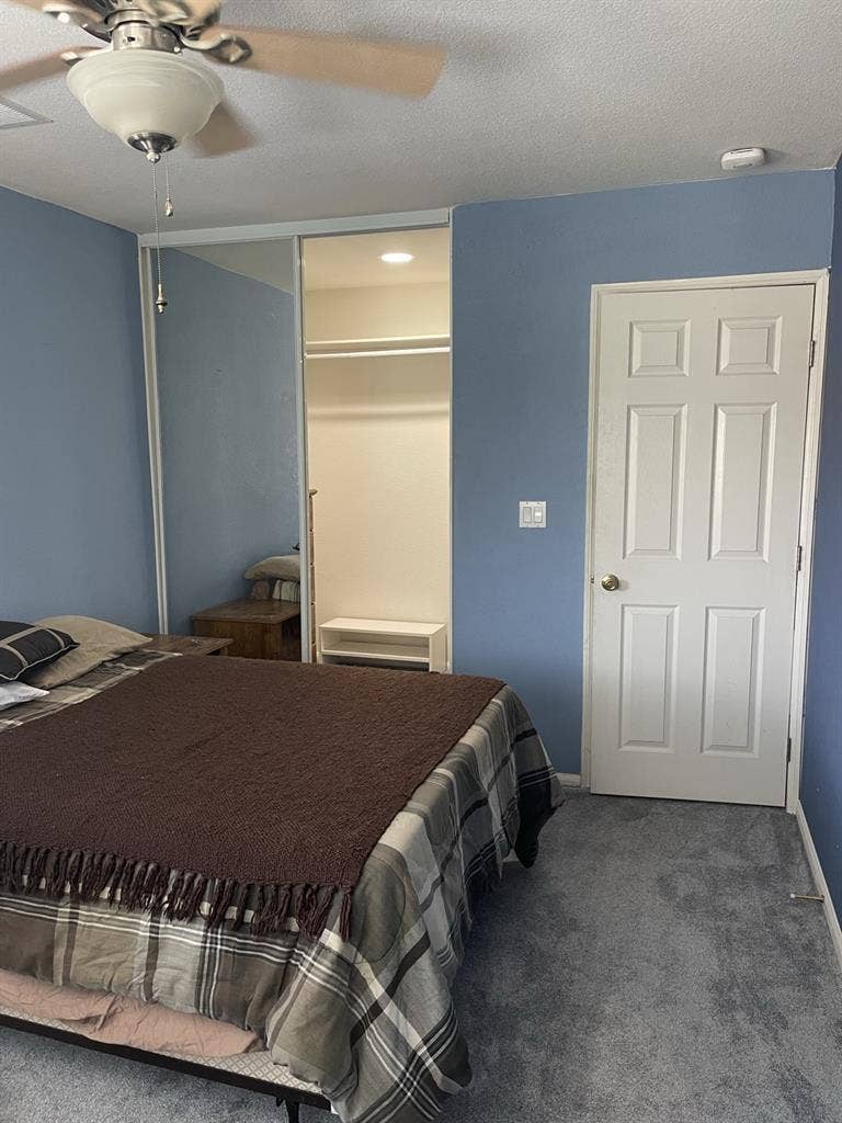 Large BR SCV Walkin-closet Bath