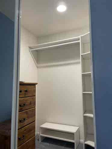 Large BR SCV Walkin-closet Bath