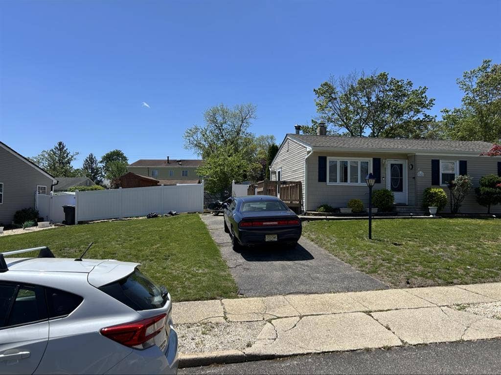 Room shared house Brick NJ
