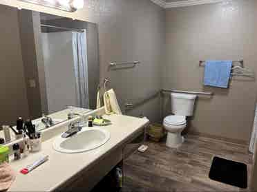 Looking for 
Professional Roommate