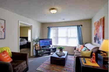 1 bedroom with private bath