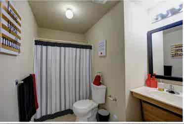 1 bedroom with private bath