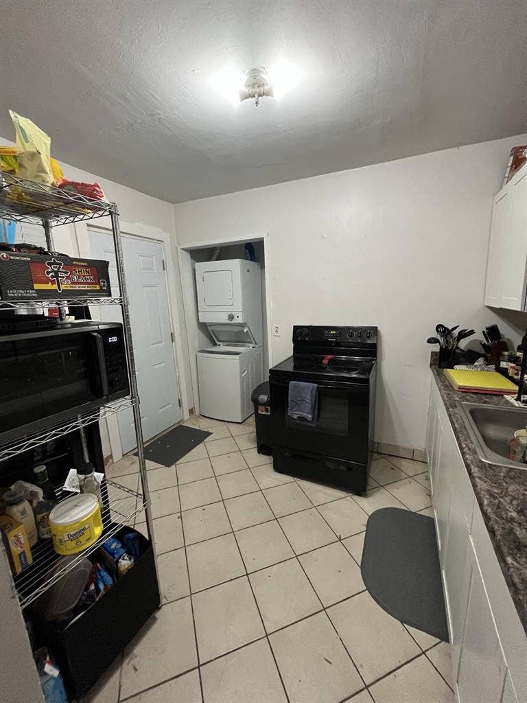 Room for rent in Riverside