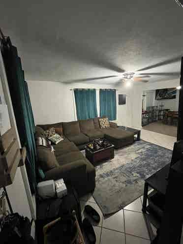 Room for rent in Riverside