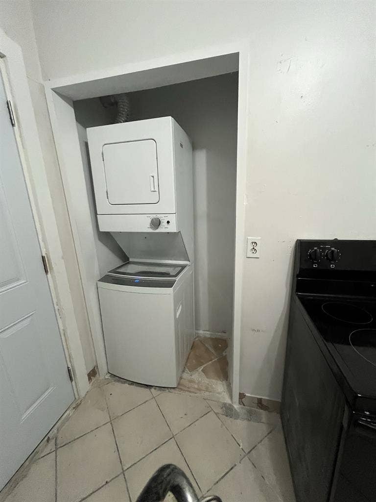 Room for rent in Riverside