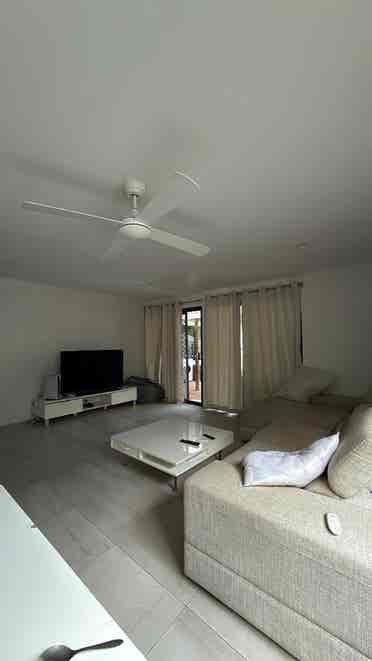 Room with queen size for couple