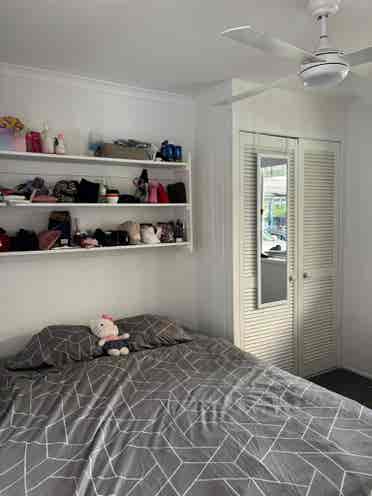 Room with queen size for couple