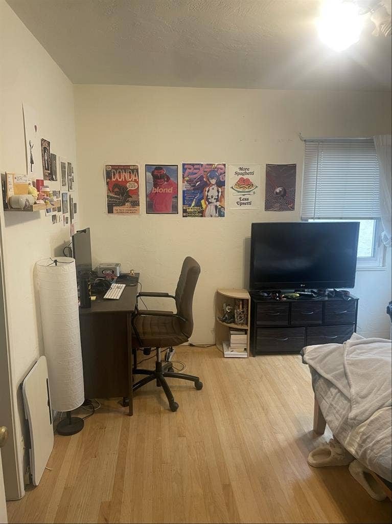 Private room for rent