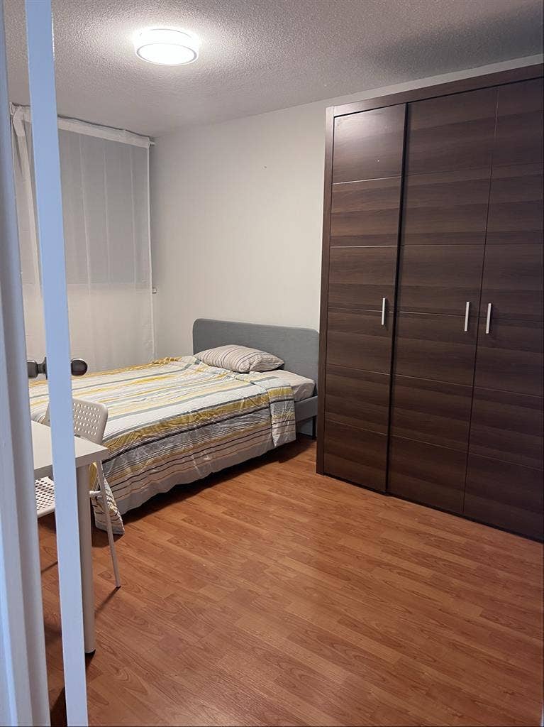 Furnished room - great location