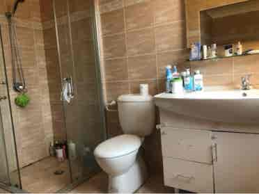 $  p/w 
Room for rent Kensington