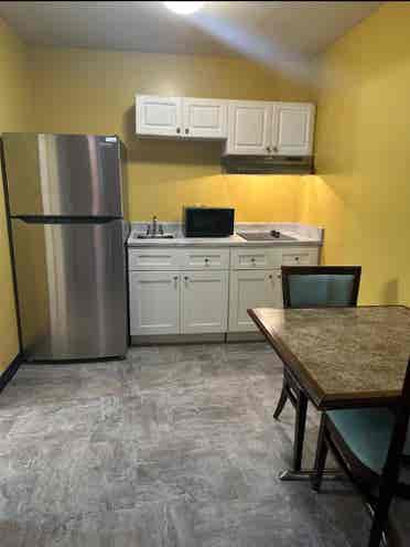 Free Housing Share w/ Single Female