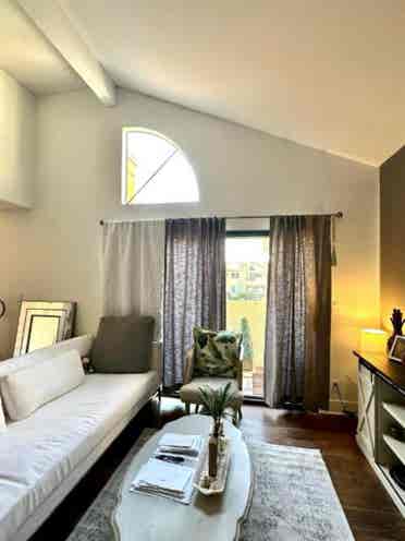 Private room w/bath in Calabasas
