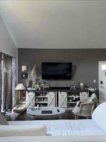 Private room w/bath in Calabasas