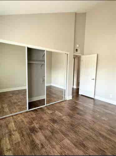 Private room w/bath in Calabasas