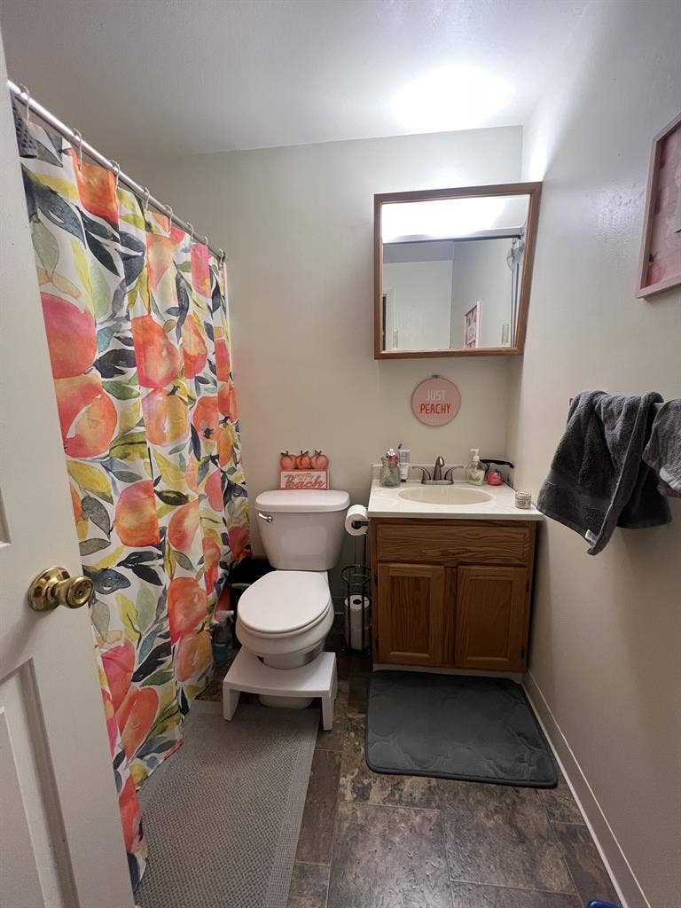 Grenadier Village 9 month sublet
