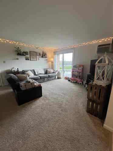 Grenadier Village 9 month sublet