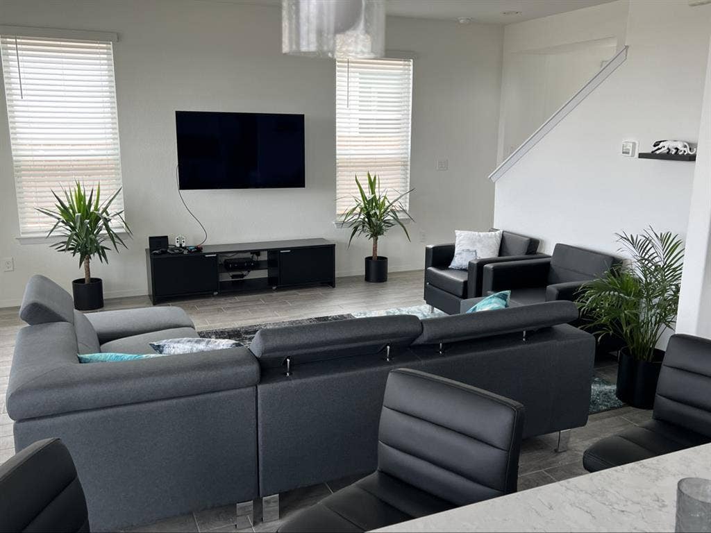 Room for rent in starting in August