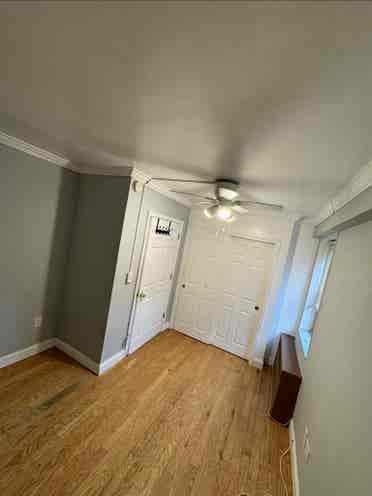 Condo rm available utl incl.