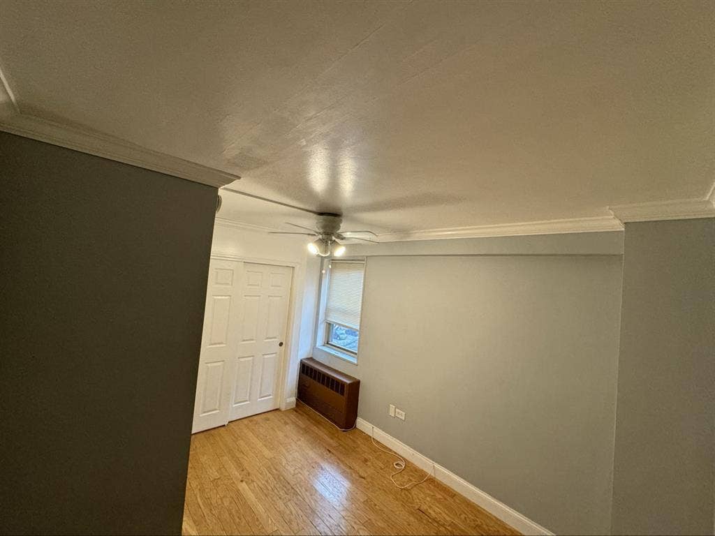 Condo rm available utl incl.