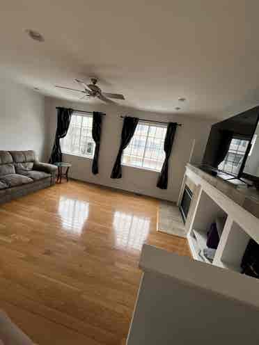 1 Private Room & Private Bathroom!