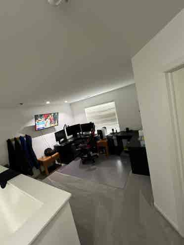 1 Private Room & Private Bathroom!